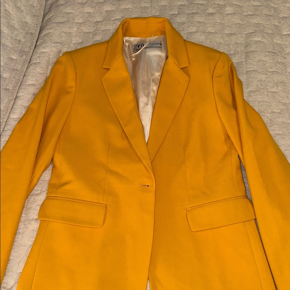 Zara Women's Mustard Blazer - Picture 5 of 5